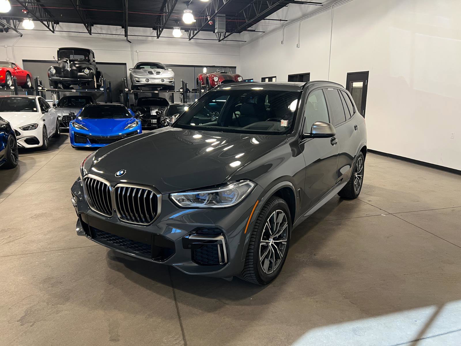 Used 2023 BMW X5 M50i w/ Executive Package image 7