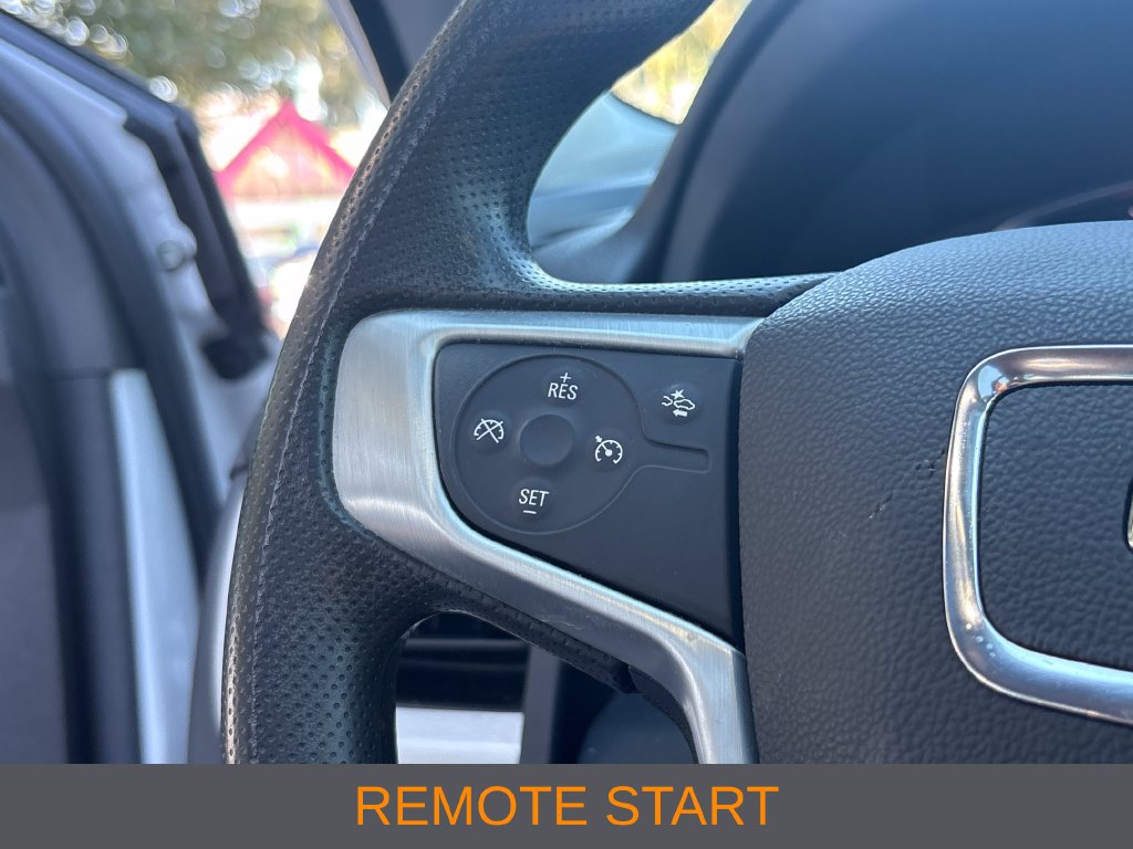 Used 2024 GMC Terrain SLE w/ Driver Convenience Package FWD image 8