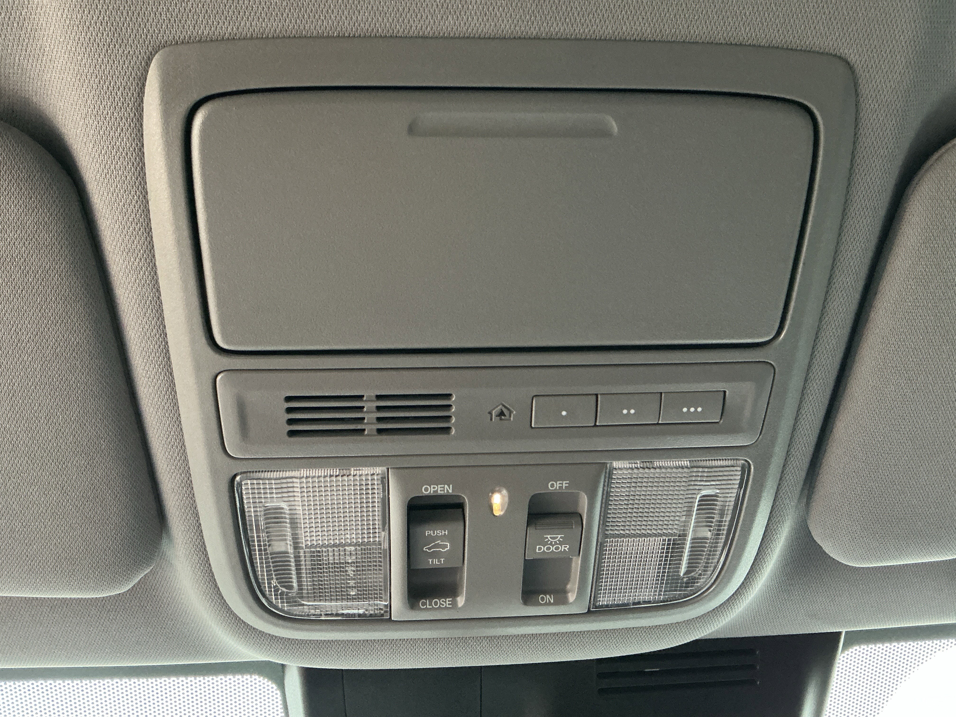 Used 2020 Honda CR-V Touring image 31