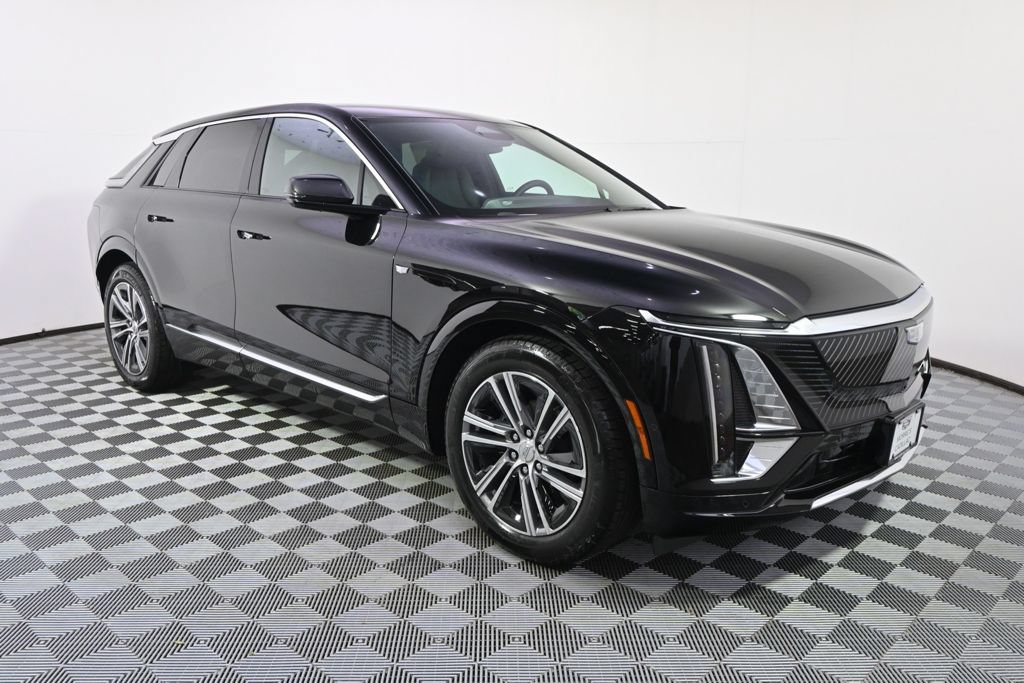 New 2026 Cadillac Lyriq Luxury w/ LPO, Floor Liner Package AWD/4WD image 8