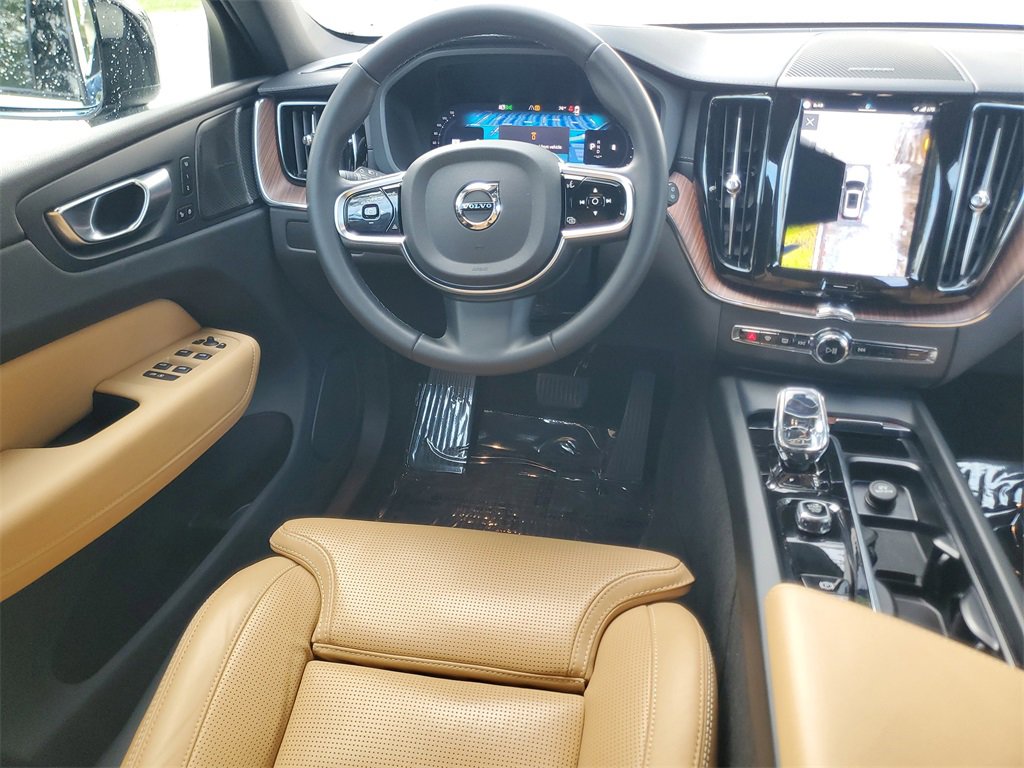 Certified 2024 Volvo XC60 B5 Ultimate AWD/4WD image 18