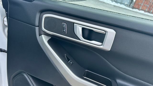 Used 2020 Ford Explorer XLT w/ Comfort Package image 52
