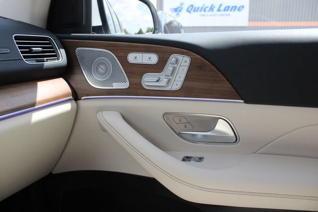 Used 2024 Mercedes-Benz GLS 450 4MATIC image 21