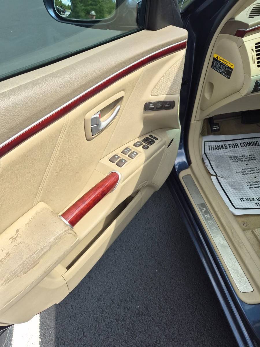 Used 2007 Hyundai Azera Limited FWD image 16