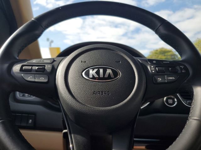 Used 2020 Kia Sedona EX image 13