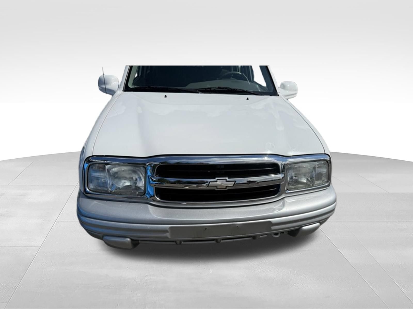 Used 2002 Chevrolet Tracker LT RWD image 7
