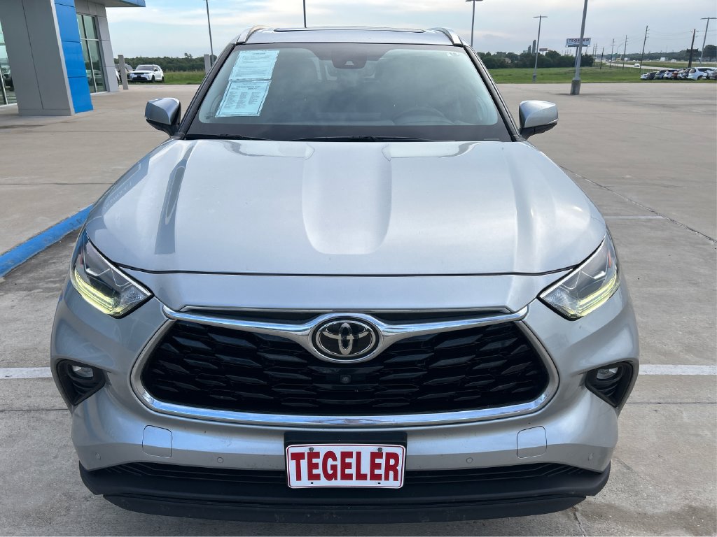 Used 2020 Toyota Highlander Limited FWD image 19