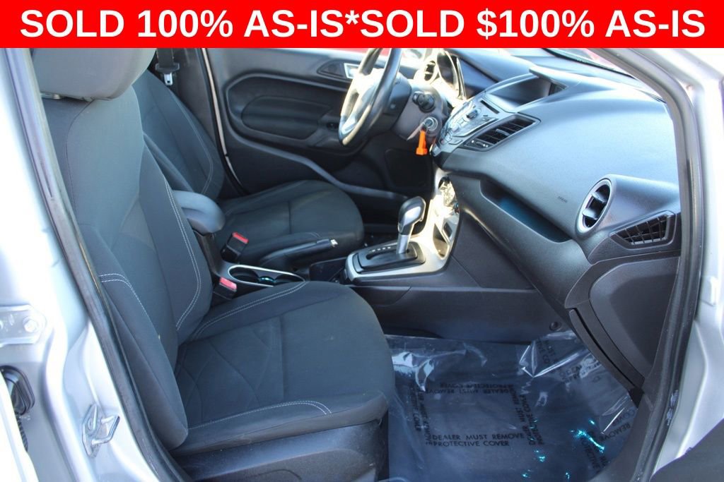 Used 2015 Ford Fiesta SE image 17