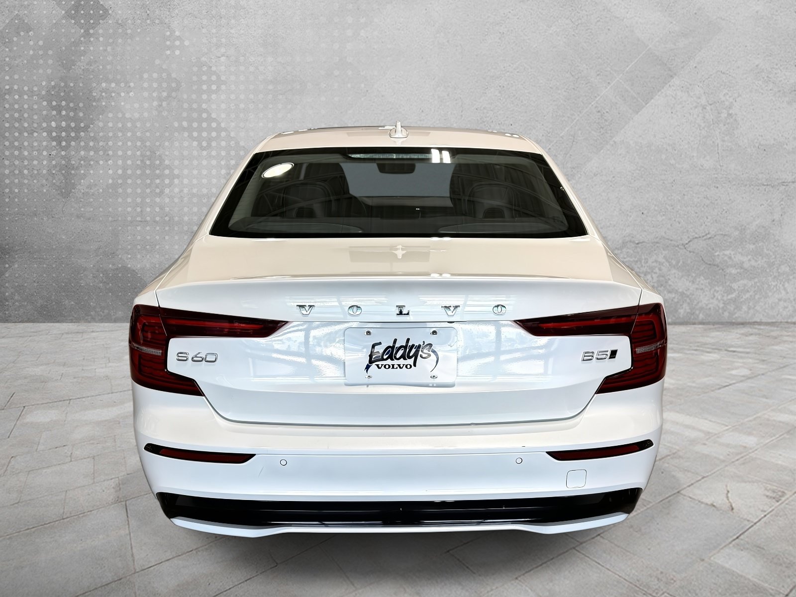 Used 2024 Volvo S60 B5 Core AWD/4WD image 5