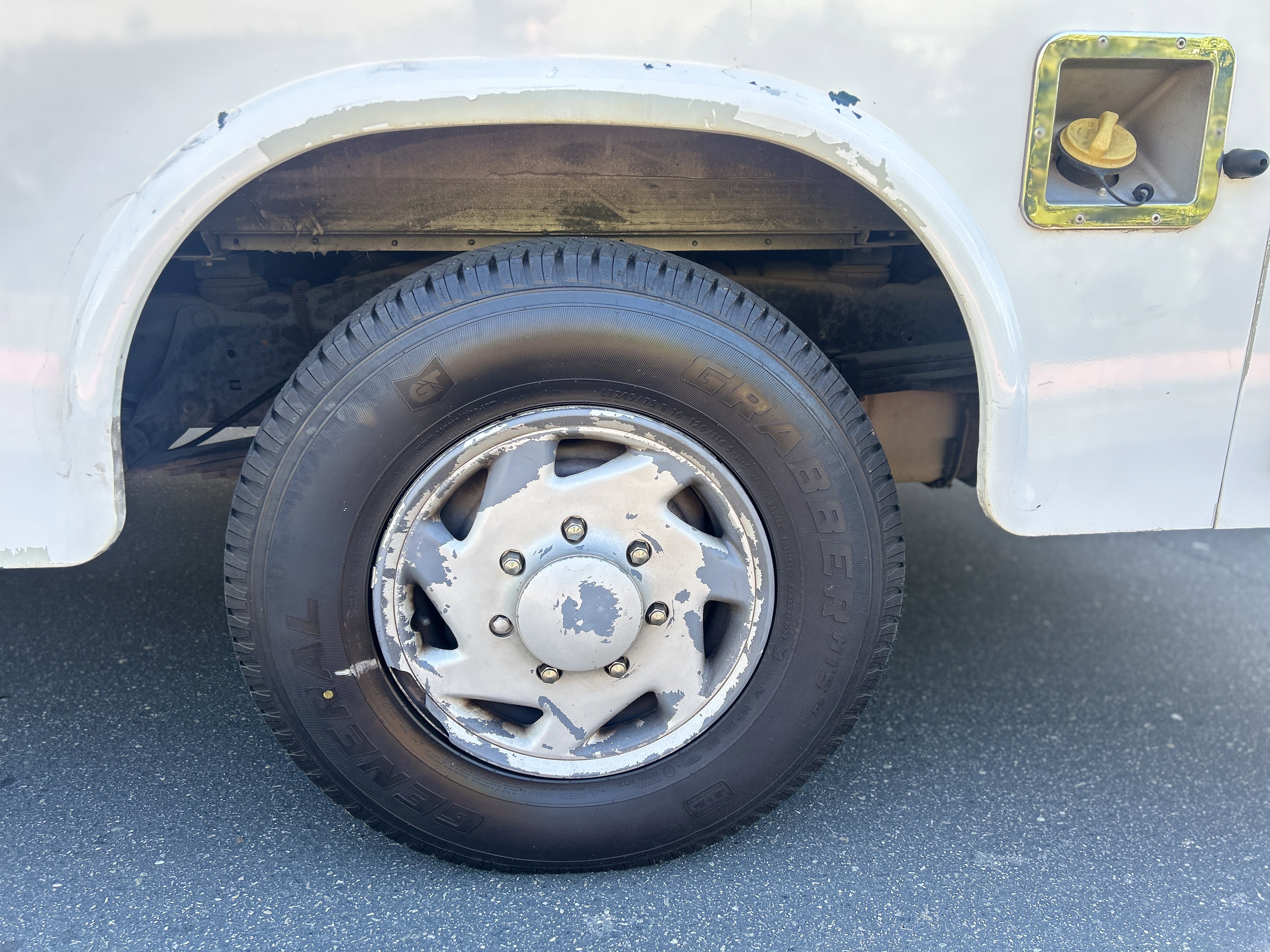 Used 2016 Ford E-350 and Econoline 350 Super Duty RWD image 20