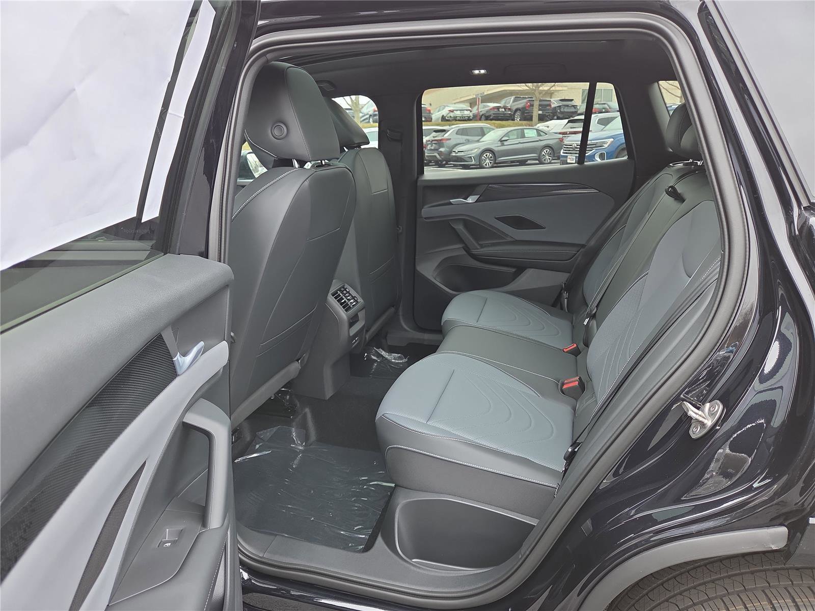 New 2026 Volkswagen Tiguan SE R-Line image 25