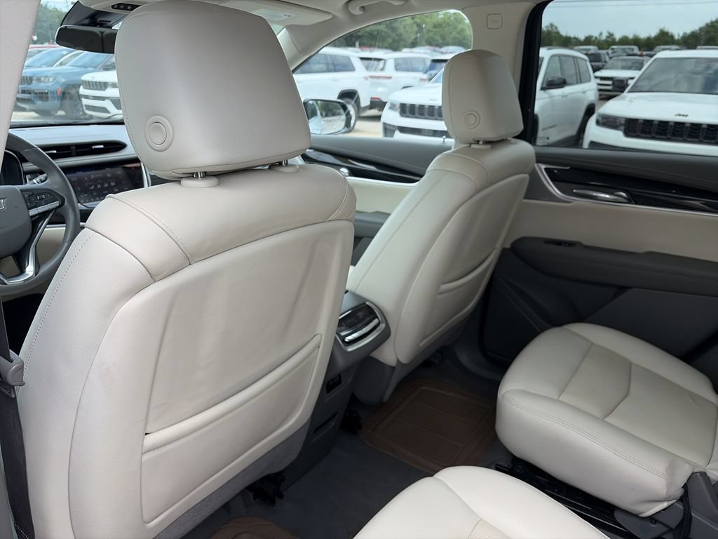 Used 2023 Cadillac XT6 Premium Luxury FWD image 28