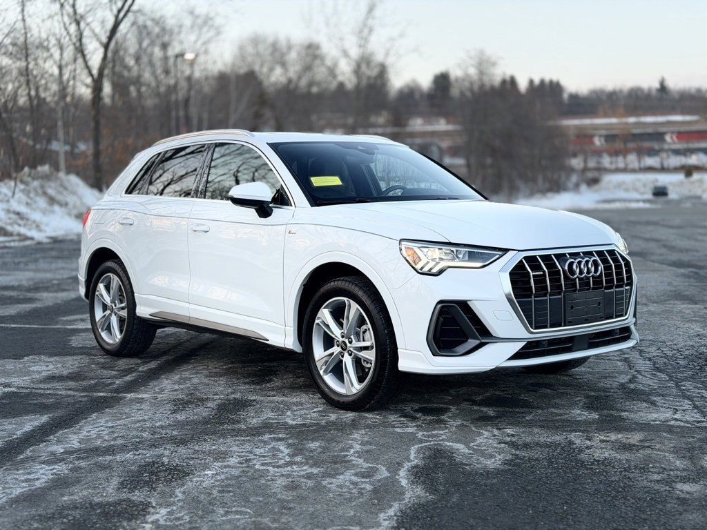Used 2023 Audi Q3 2.0T Premium Plus w/ Premium Plus Package image 9