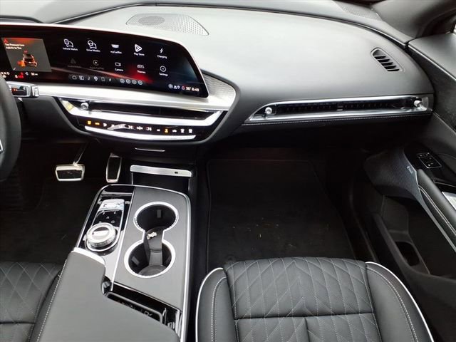 New 2026 Cadillac Lyriq V AWD/4WD image 17
