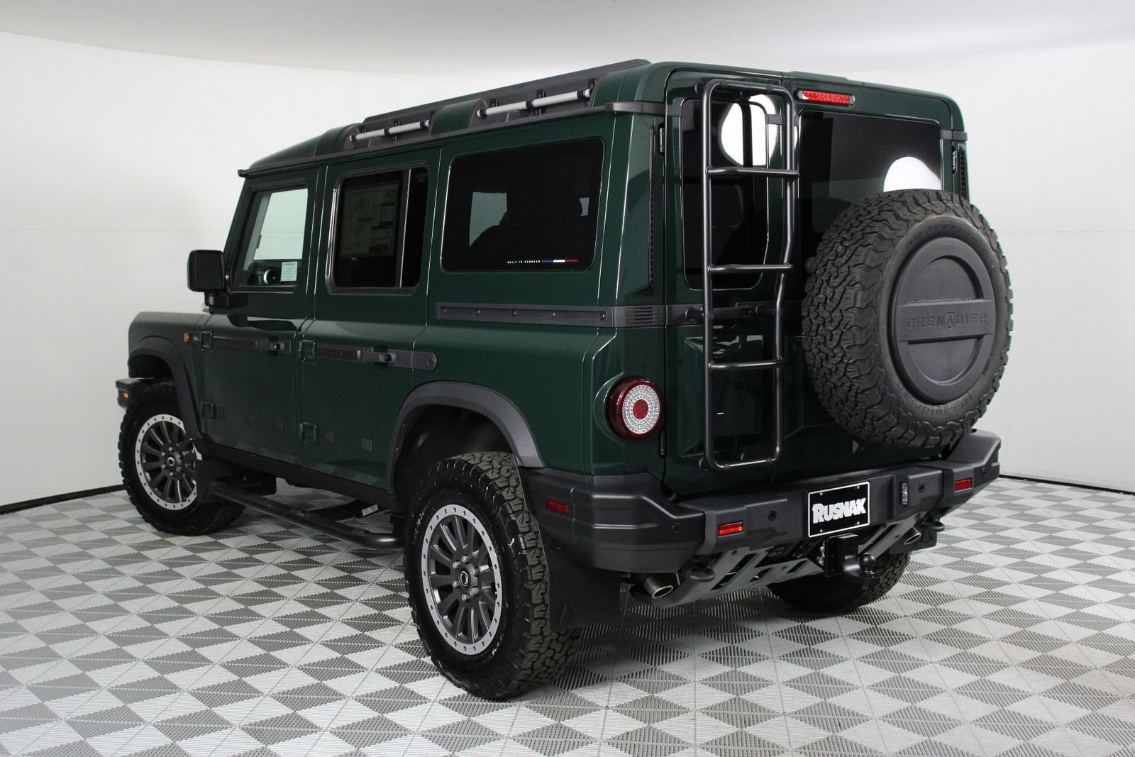Used 2025 INEOS Grenadier Station Wagon AWD/4WD image 3