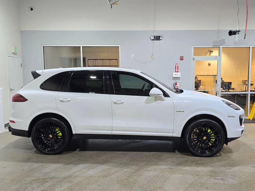Used 2017 Porsche Cayenne S Platinum w/ Premium Package Plus (Pjy) AWD/4WD image 4