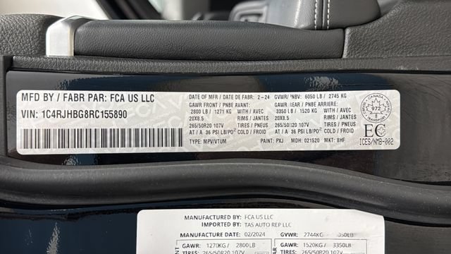 Certified 2024 Jeep Grand Cherokee Limited w/ Luxury Tech Group II AWD/4WD image 38