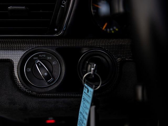 Used 2015 Porsche 911 GT3 w/ Carbon Interior Package image 38