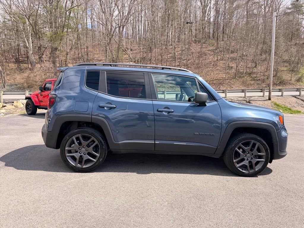 Used 2021 Jeep Renegade Latitude w/ Convenience Group image 13