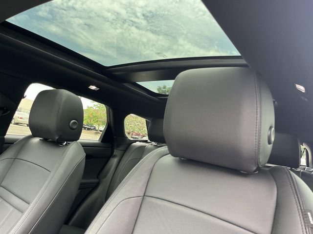 Used 2025 Land Rover Range Rover Evoque Dynamic SE AWD/4WD image 28