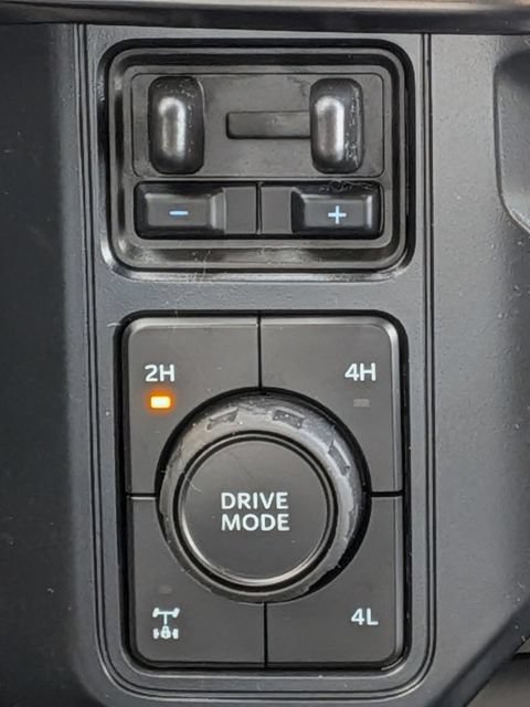 New 2026 Ford F350 Lariat w/ FX4 Off-Road Package AWD/4WD image 17