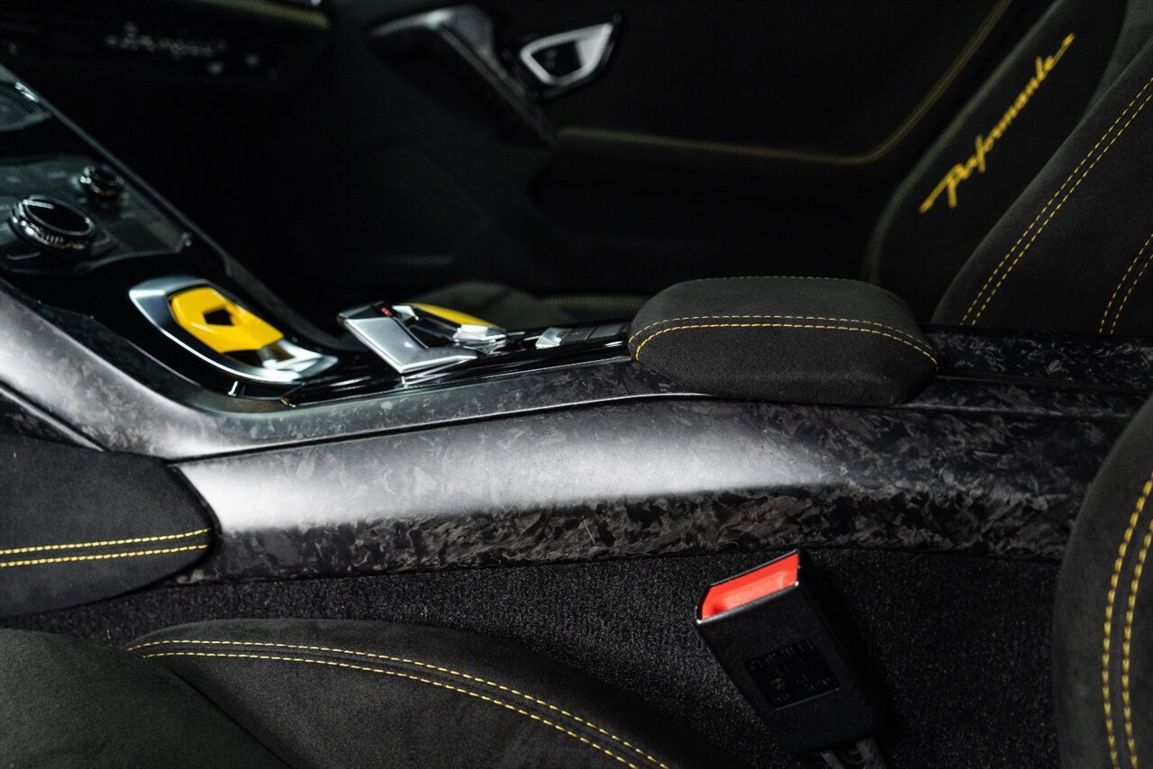 Used 2019 Lamborghini Huracan Performante AWD/4WD image 51
