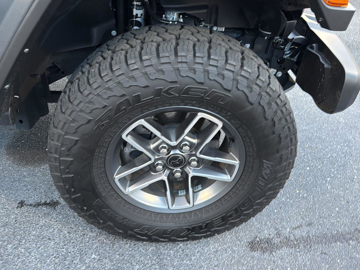 Used 2024 Jeep Gladiator Mojave w/ Technology Group image 34