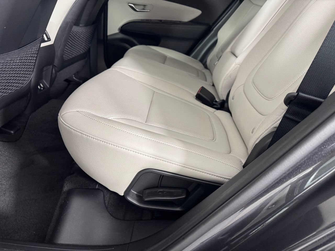 Used 2024 Hyundai Tucson Limited FWD image 28