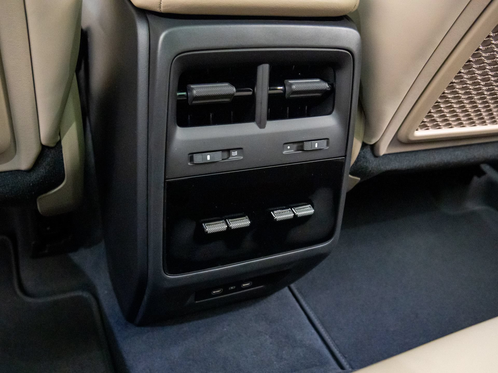New 2026 Porsche Macan 4 Electric AWD/4WD image 20