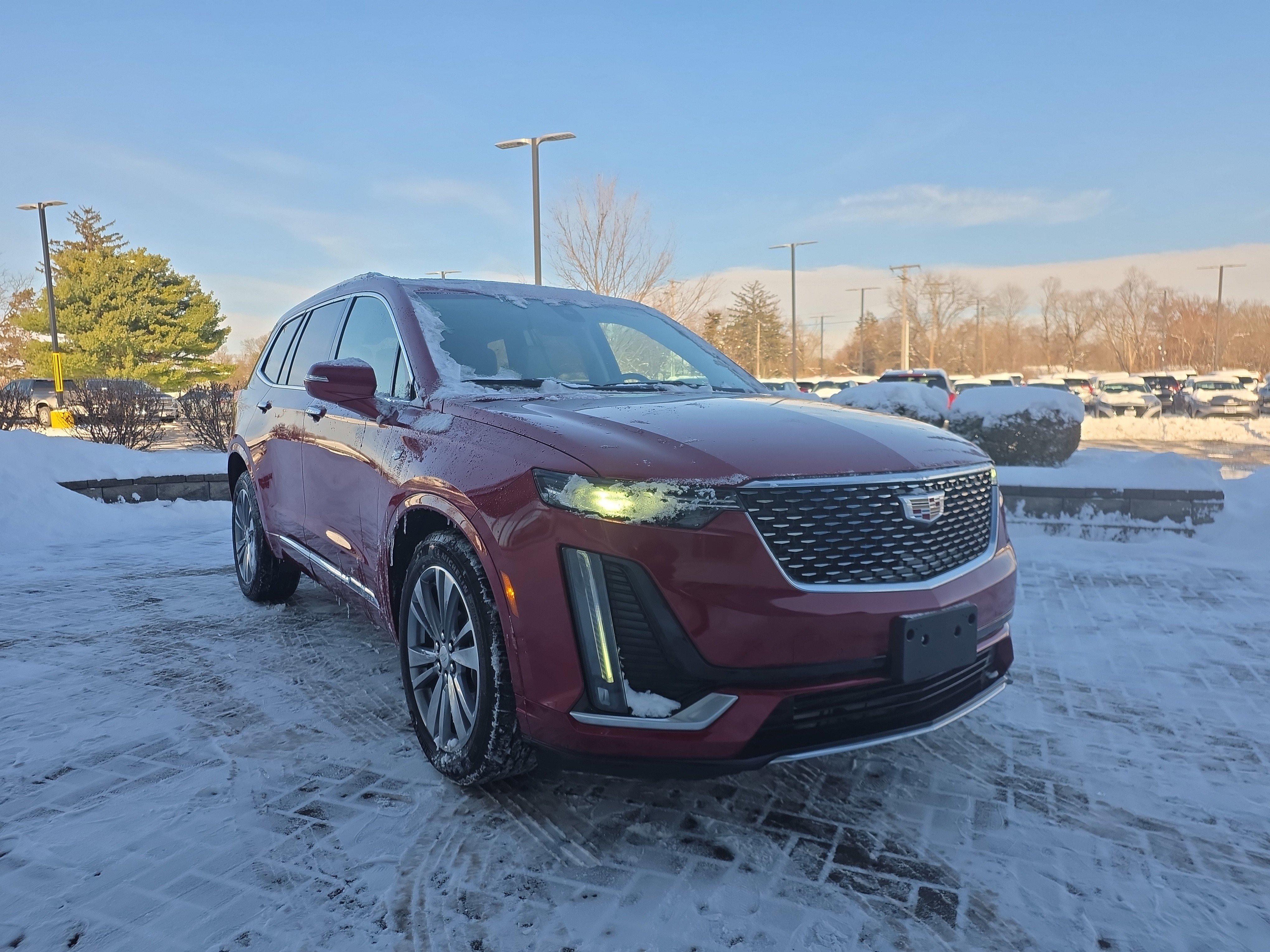 Used 2025 Cadillac XT6 Premium Luxury image 7