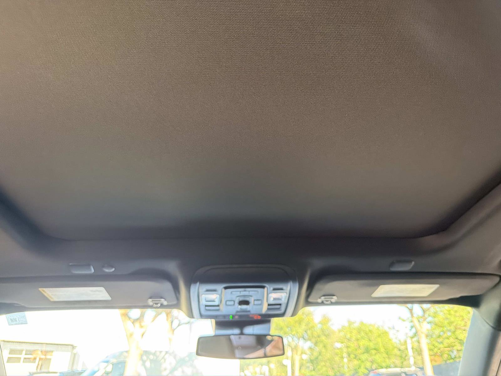 Used 2023 GMC Yukon Denali RWD image 16