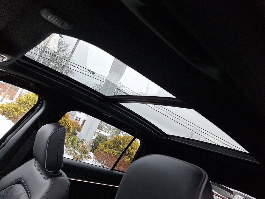 Used 2025 Jeep Wagoneer S Limited image 14