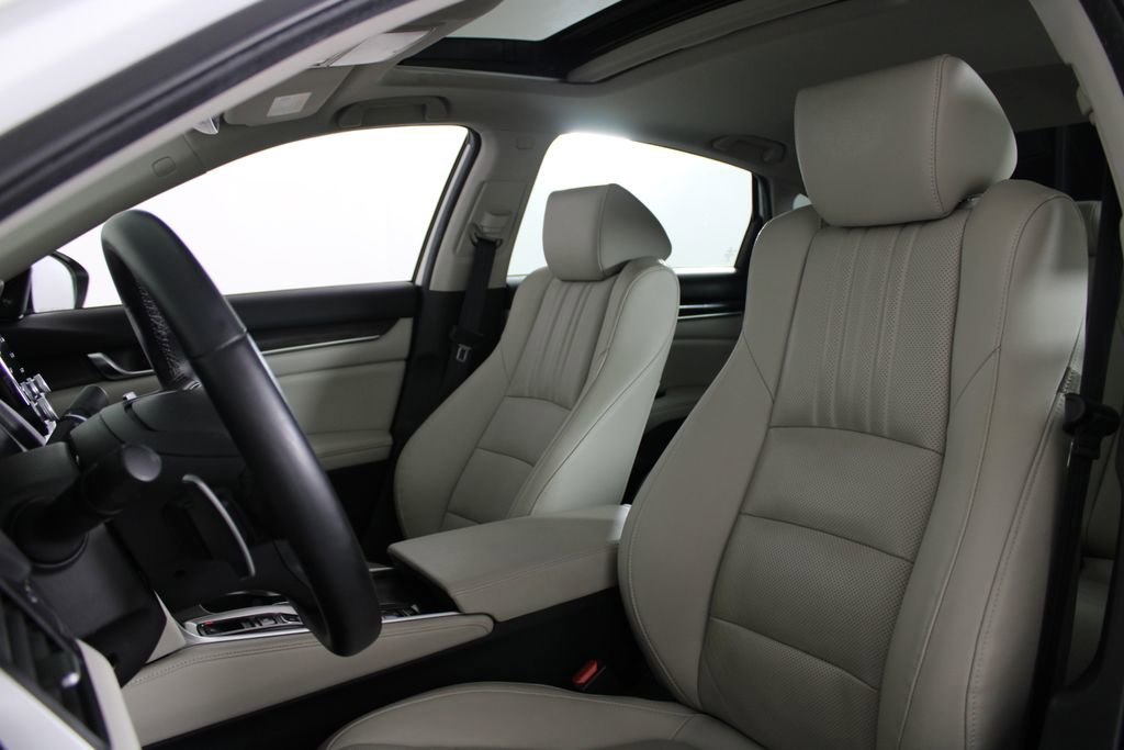 Used 2019 Honda Accord Touring image 18