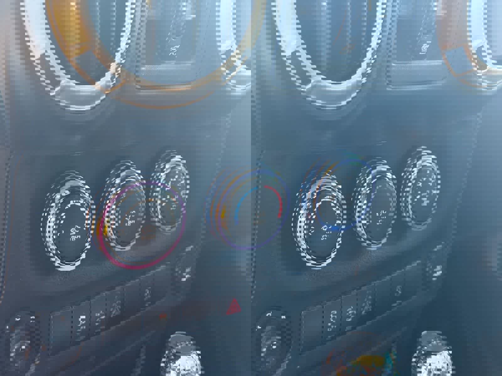 Used 2017 Jeep Wrangler Unlimited Sahara w/ Connectivity Group image 15