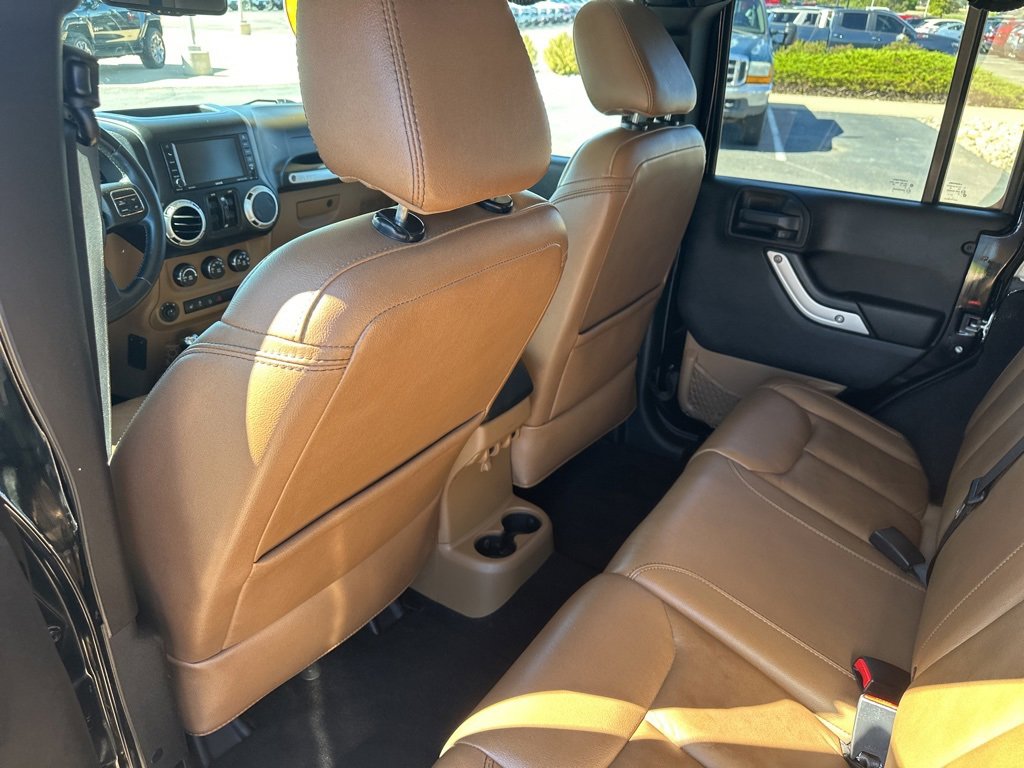 Used 2014 Jeep Wrangler Unlimited Sahara w/ Max Tow Package image 12