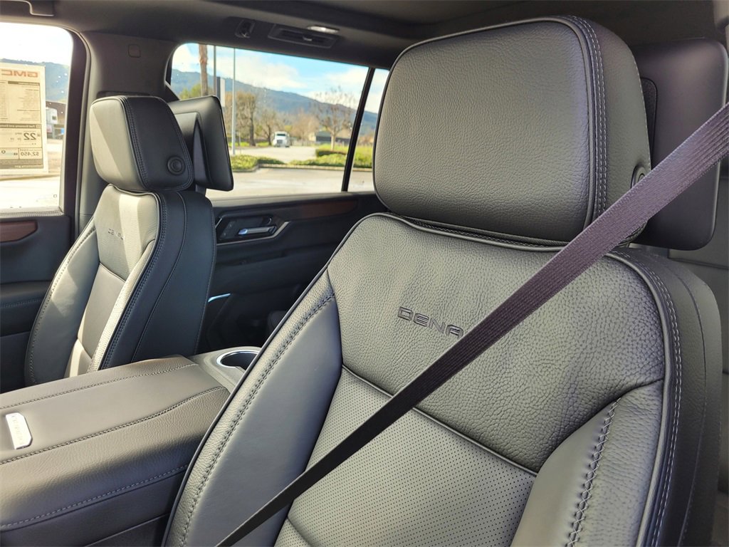 New 2026 GMC Yukon XL Denali image 13