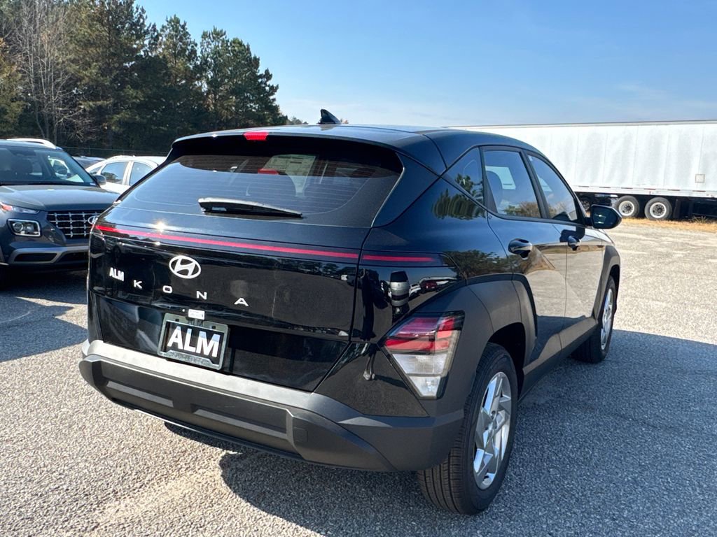 New 2026 Hyundai Kona SE image 5