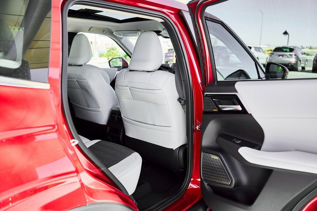 New 2026 Mitsubishi Outlander SE FWD image 15