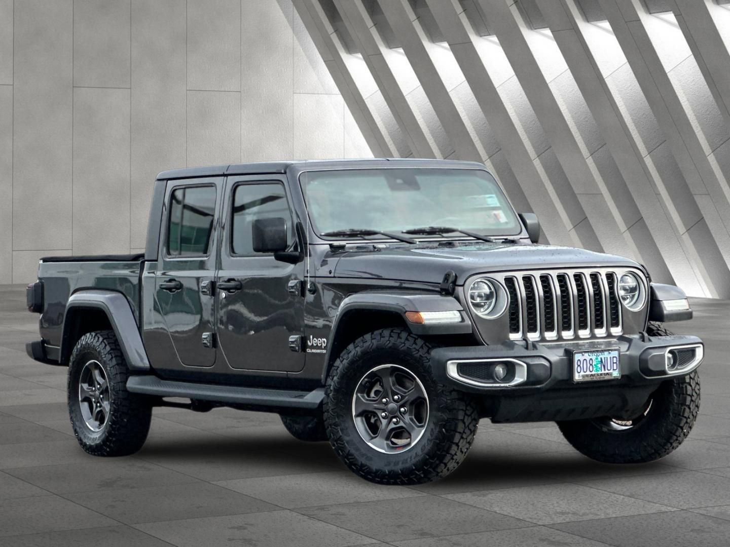 Used 2020 Jeep Gladiator Overland image 1