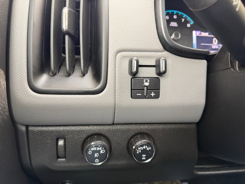 Used 2018 Chevrolet Colorado LT w/ LT Convenience Package image 8