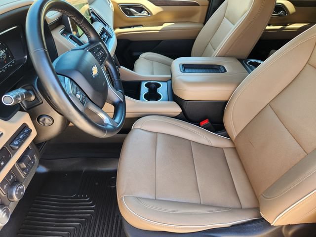 Used 2023 Chevrolet Suburban Premier w/ Premium Package AWD/4WD image 13