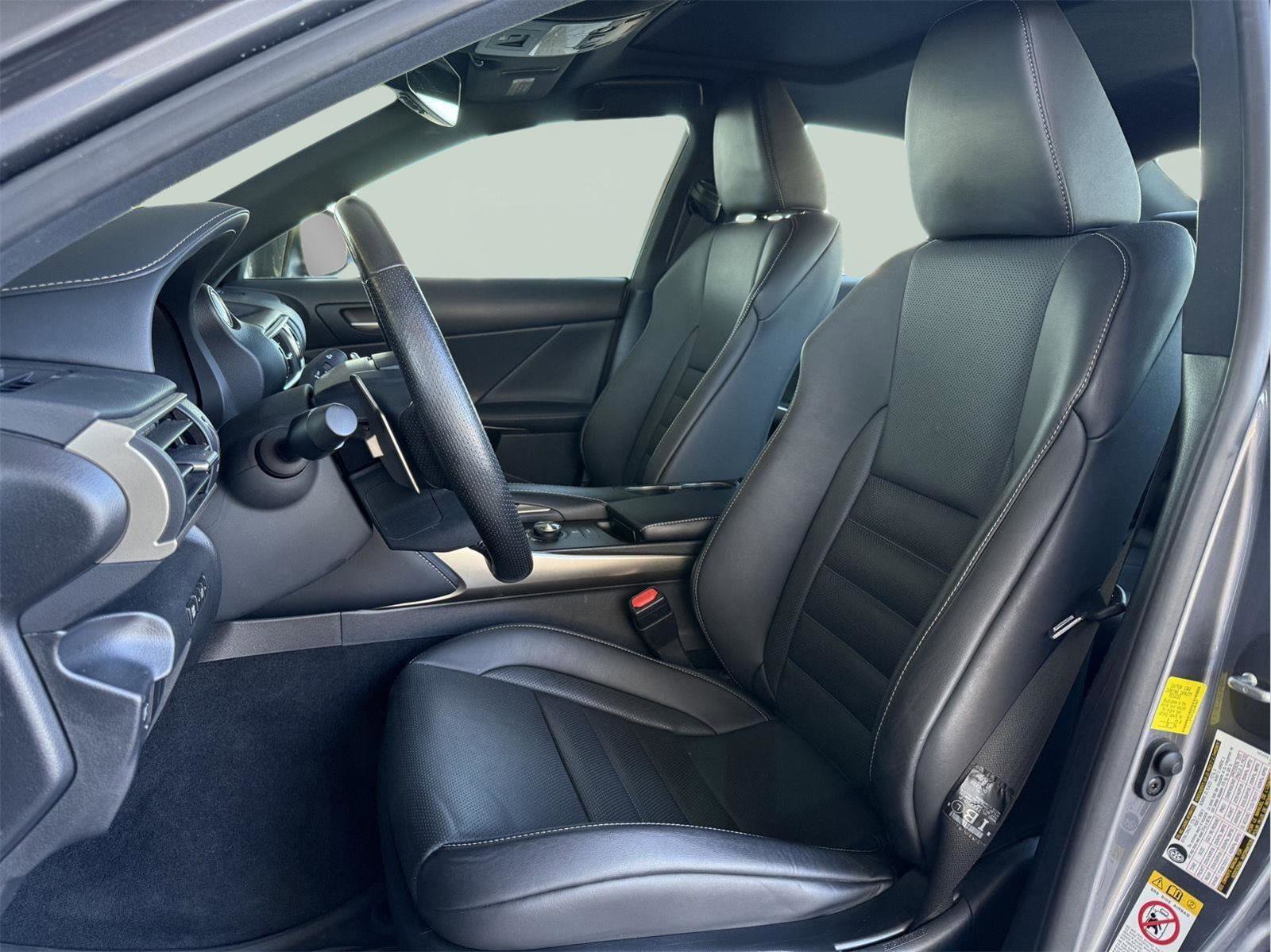 Used 2018 Lexus IS 300 F Sport w/ F Sport Package AWD/4WD image 10
