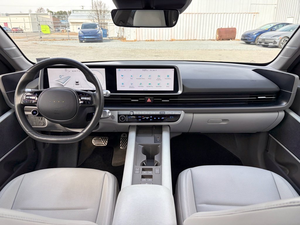Used 2023 Hyundai Ioniq 6 Limited image 17
