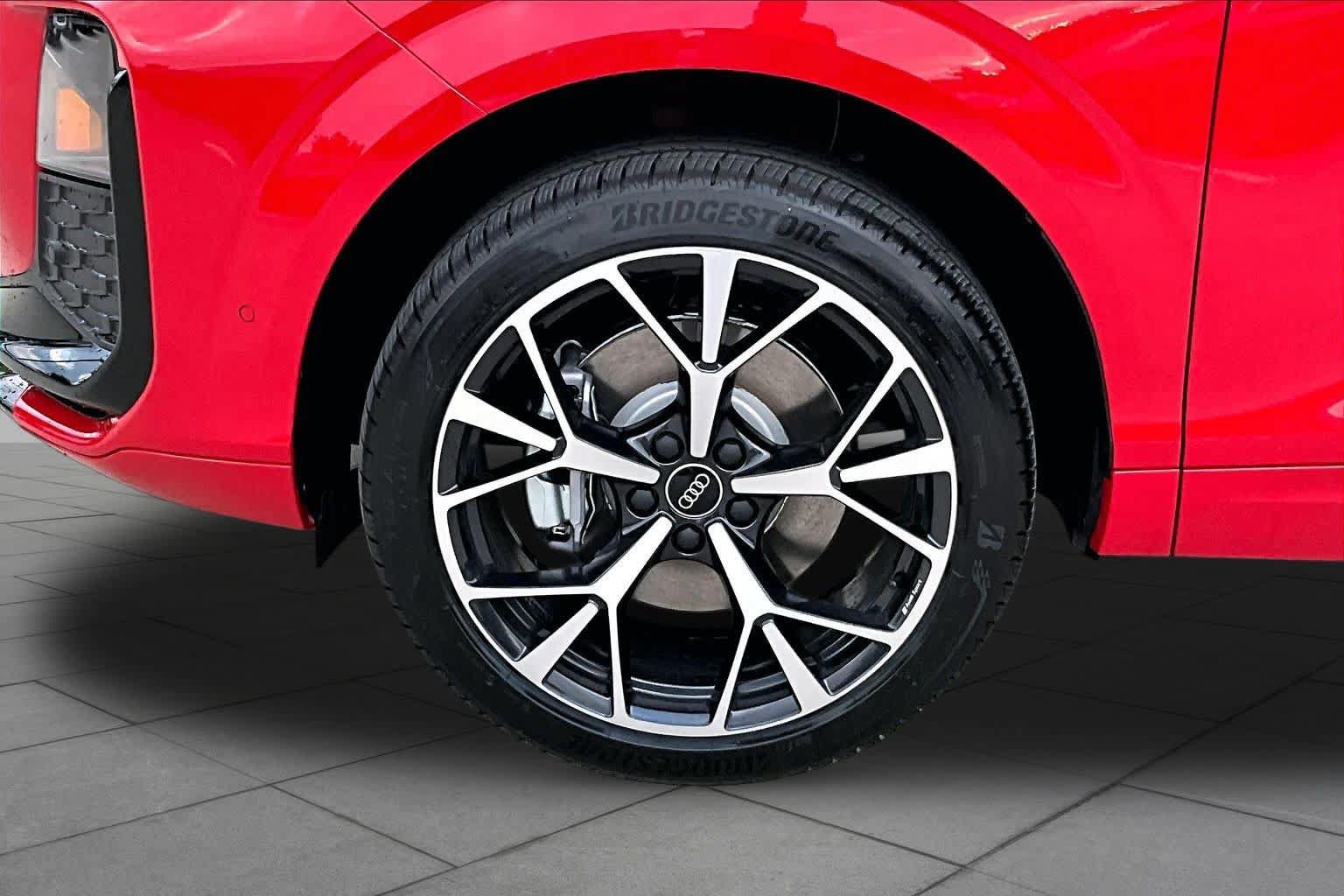 New 2026 Audi Q3 quattro 2.0T AWD/4WD image 11