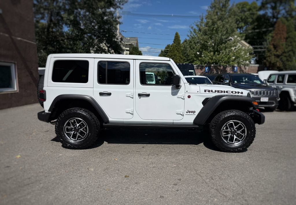 Used 2025 Jeep Wrangler Unlimited Rubicon w/ Safety Group AWD/4WD image 4