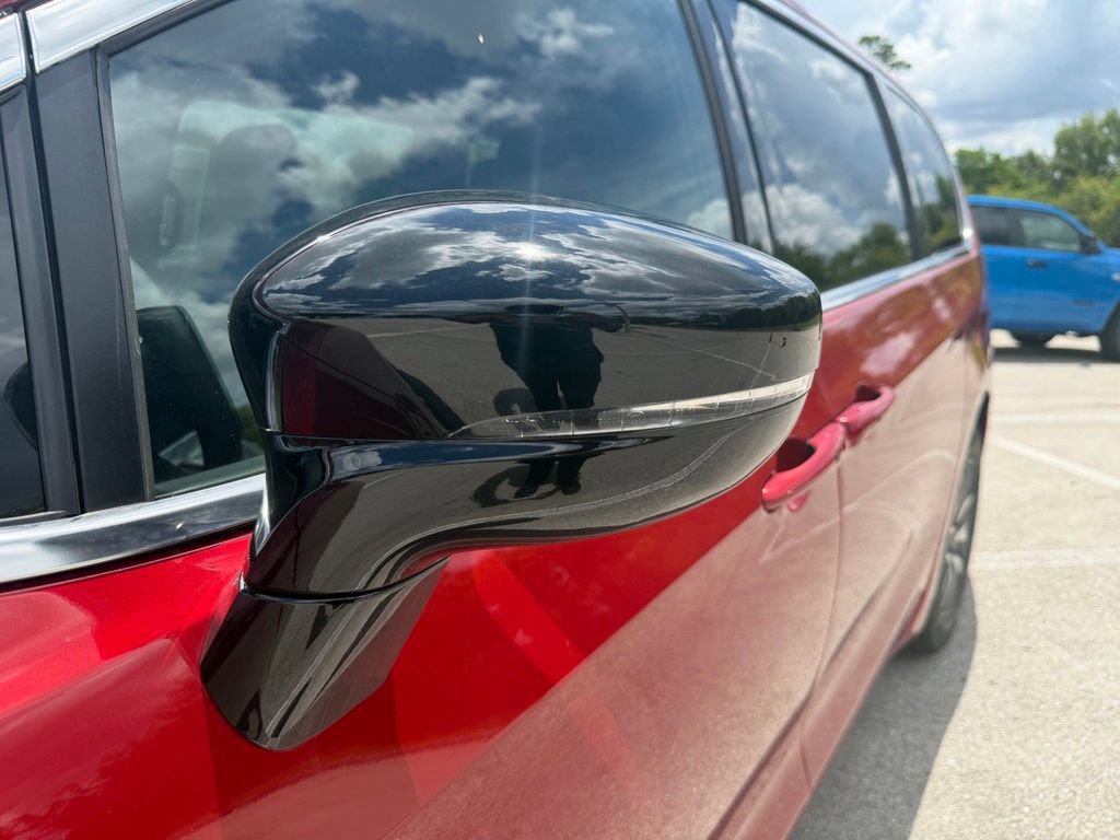 New 2027 Chrysler Pacifica Limited FWD image 31