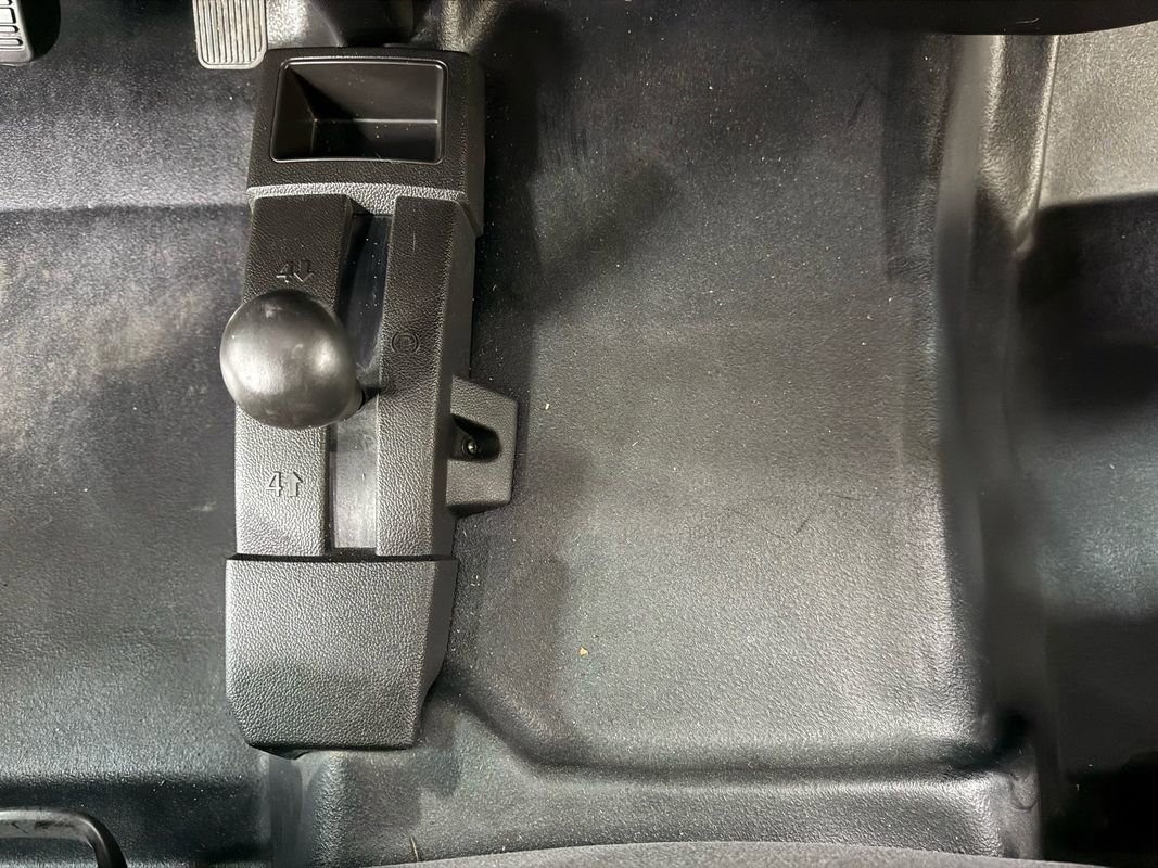 Used 2017 GMC Sierra 2500 SLE w/ Sierra Convenience Package image 16