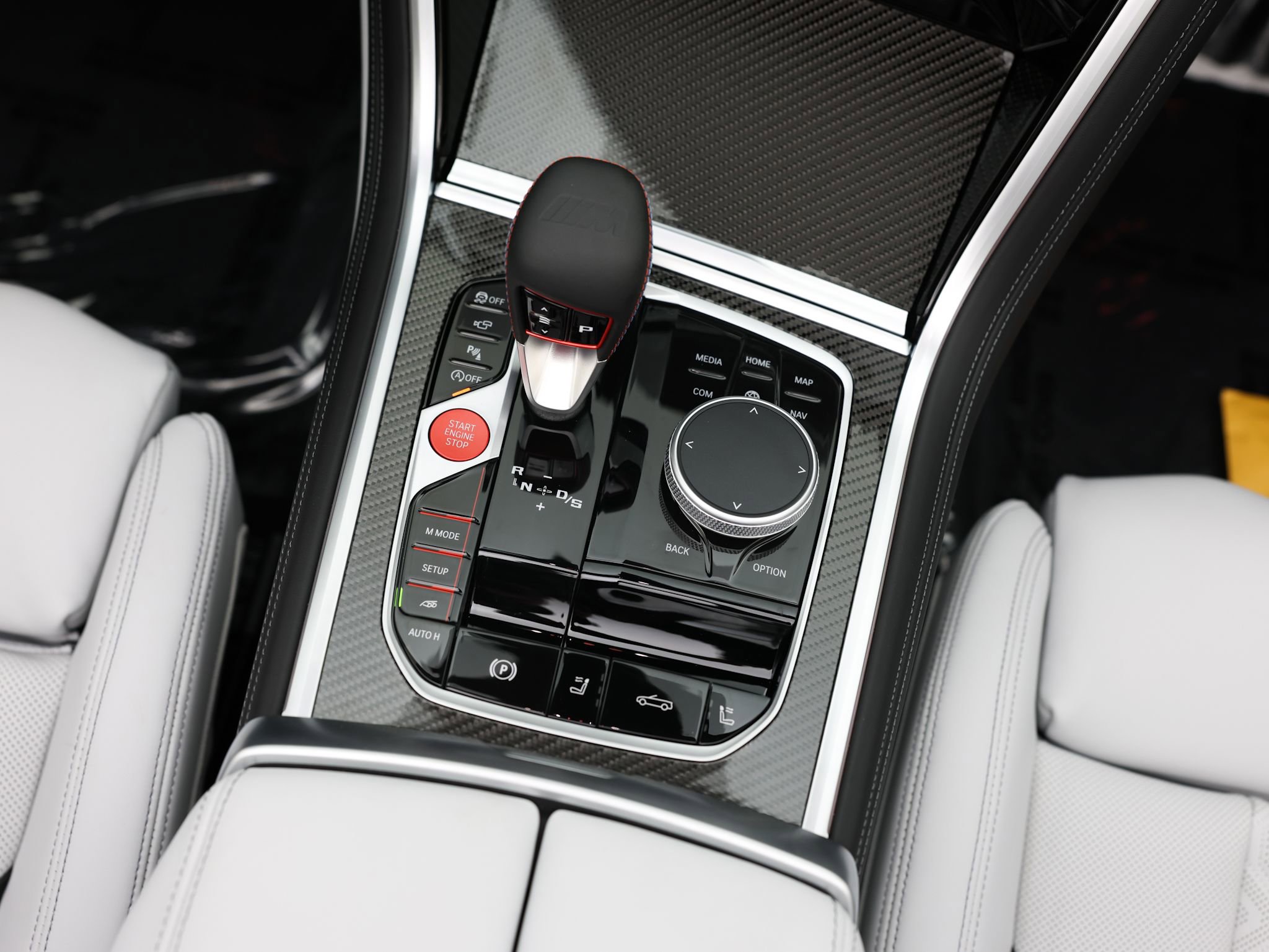 Used 2025 BMW M8 Competition w/ Driving Assistance Package image 34