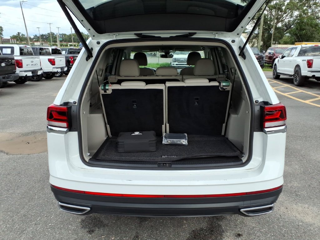 Used 2025 Volkswagen Atlas SE FWD image 21