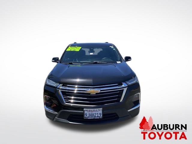 Used 2023 Chevrolet Traverse LT FWD image 2